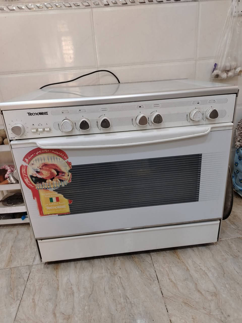 طباخ الاصلي ابو الختم الايطال 5 عيون فوك. وجوه. كله. شغال. مكاني حي البساتين. ***********
