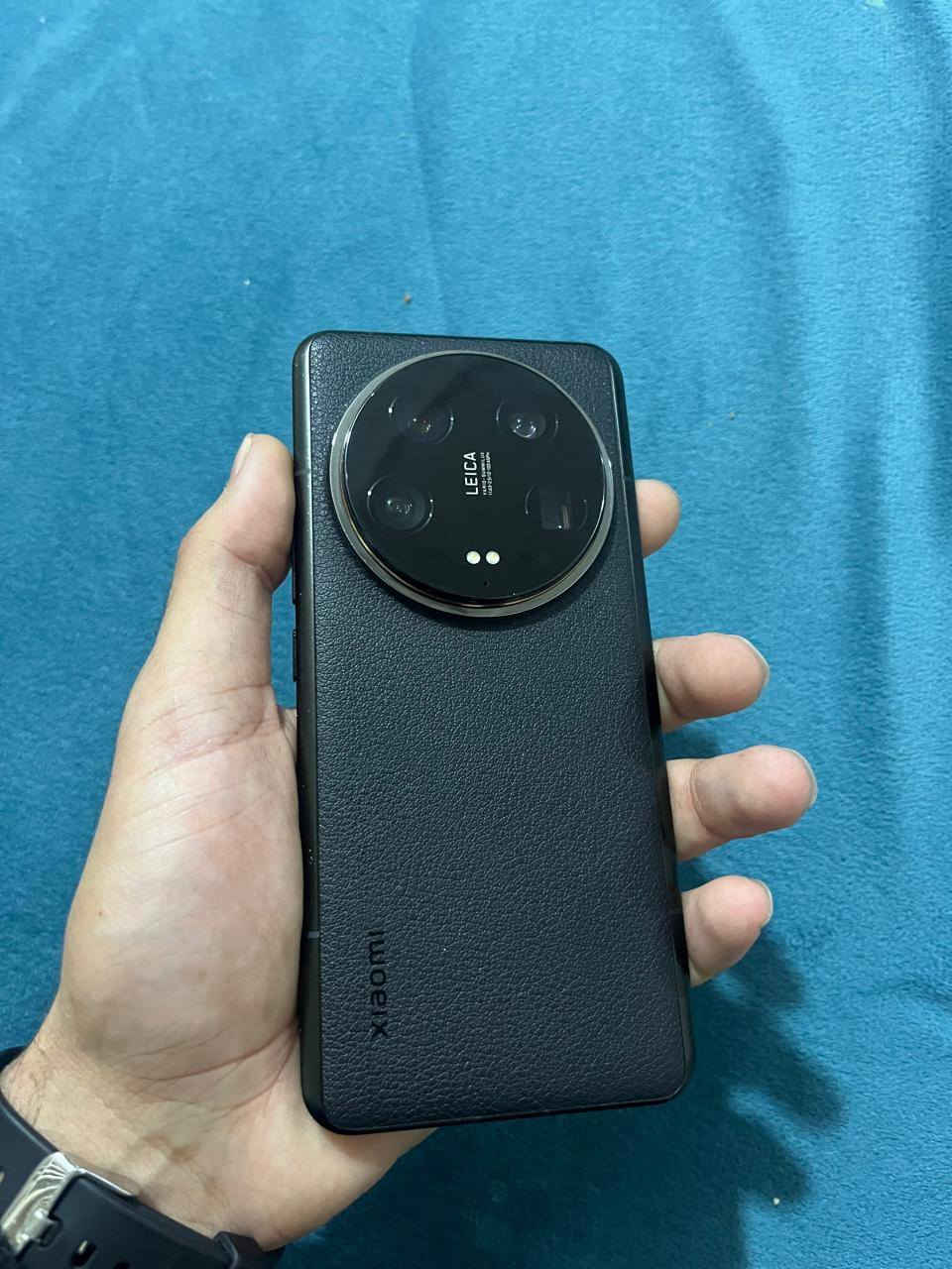 شاومي 14 الترا للبيع او مراوس مع 15 الترا وانطي فرق
ذاكرة 512/ رام 16 وتكدر تسوي 32 
جهاز غني عن التعريف وابو المصحله يعرف شنو هذا الجهاز 
الجهاز بي كاميرا عملاقه من افضل انواع الكامرات من شركه لايكا الالمانيه 🇩🇪 ملحقات كامله مع لاسق + 4 كفرات ماركه 

السعر 795 الف وبي مجال بسيط 
مكاني كركوك توصيل ما عندي 
***********
