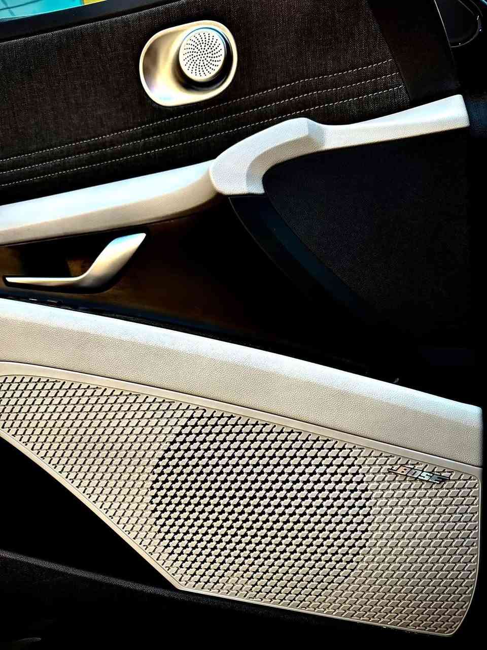 هونداي إلنترا                           
موديل {2023}
مكينة 2000 {DOHC} مع كير 8 نمر
لون السيارة اسود ميتاليك داخل ابيض ملكي 
السيارة امريكية حادث بسيط
بيها طخة بالباب الخلف السائق وصور الحادث موجودة بالمنشور+بيها ملاحظات بسيطة كلش هنا بالعراق 
المواصفات👇

⬛️فتحة سقف طكتين 
⬛️شاشه دجتل متصل قطعة وحدة 
⬛️سايد بريك بصمة 
⬛️سستم صوت {BOOS} + دمام خلفي
⬛️بصمة تشغيل + تشغيل عن بعد
⬛️بجم فول {LED}
⬛️بك لايت {LED}
⬛️رادار امامي 
⬛️قيادة ذاتية
⬛️حساسات امامي خلفي توقف ذاتي 
⬛️كاميرا خلفية دوارة 
⬛️كروز سرعة
⬛️تحكم ستيرن جهتين 
⬛️اوتو هولد
⬛️ثلاث انظمة قيادة {ايكو/نورمال/سبورت}
⬛️لد انارة داخلية 8 الون 
⬛️كشنات جلد ابيض ملكي 
⬛️تدفئة كشنات 
السيارة ماشية حاليًا تقريبًا ٥٦ مايل
 رقمها اربيل 
📌العنوان : بغداد/الكرخ 
☎️هـ:***********
💵السعر :167 وبيها مجال بسيط
