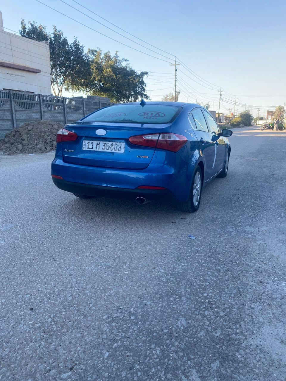 السلام عليكم للبيع فورتي موديل2014رقم بغداد انكليزي 
السياره جاهزه كير ومحرك كفاله تخم تأير جديد حداديه جديده السياره جاهزه على اخر حبايه صور الحادث بل منشور بيها 4قطع شاصي كفاله لغود كفاله شرط السونار 
السعر93وبيها مجال للشراي مكان بابل الكورنيش 
اللاستفسار ***********
***********
مواصفات السياره 
تحكم استيرن جهتين 
شاشه
كامره دواره
مري شفط +كهربائيه
اشاير بل مري
،👆👆👆👆
