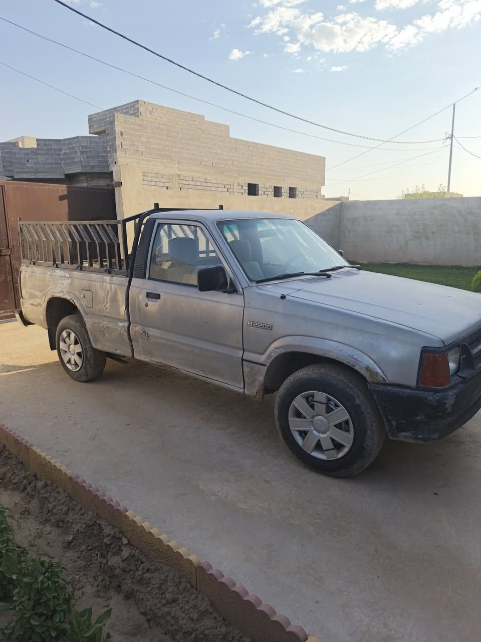 مرزي للبيع موديل 91 رقم سنوية سعرها 30ورقة بيها مجال العنوان نينوى ***********
