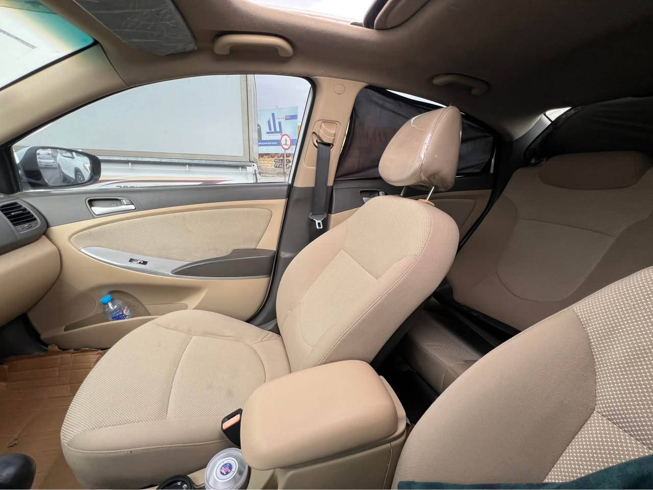 ﮼سلام،عليكم، 
  هونداي اكسنت   1/1 بـلو 
كفاله ضربه وتبديل عدة صبغ شبر بل باب الخلفي جوة 
مديل 2015 وارد خليجي ماشيه
 70كيلو متر  استعمال شخصي  
السعر 108 وبيه مجال 
مكينة حجم 1600 كفاله كسر كارتون 
رقم بصرة تحويل ثاني يوم سنويه 29
 موصفات 1/1 (+قيادة نضام ايلكو)
شاشه كامرة خلفية +شاير بل مري  
 ويل 17 كروم تخم كمل 
سلايت روف طكتين فتحة 
تحكم جهتين دوخل بيجي وعسلي كشتات مخملية 
تخم تاير جديد  حداديه 100/100 دهن جديد باتري جديد سيرفز جديد كواتم مكفولة 
السيارة نضيفه وجهزة من كلشي يعني اي نقص مابية الستفسار ***********
العنوان بصرة دور المحاربين قبل ملعب البلديات بشارع البصرة, العراق
