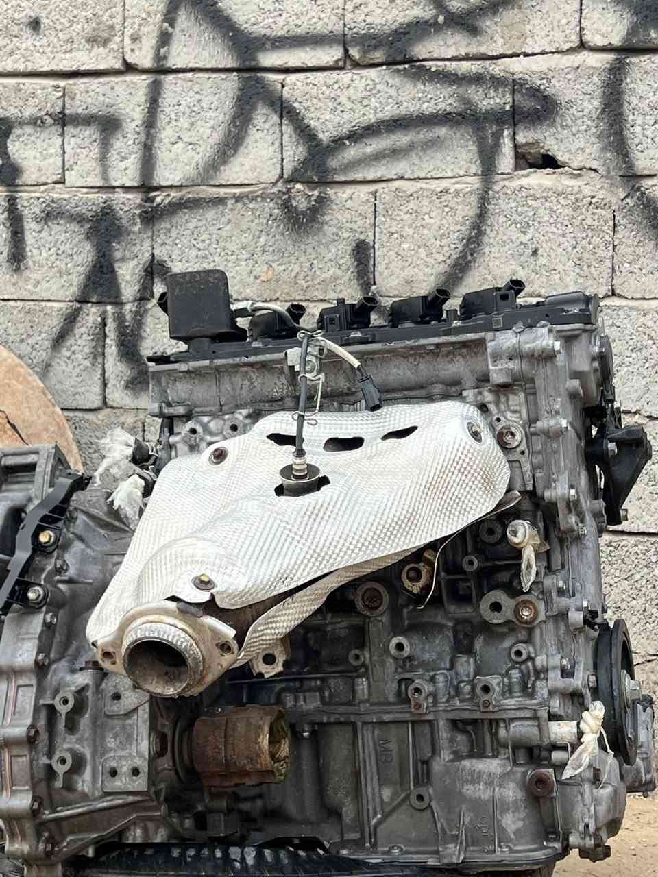 السلام عليكم محرك كورلا كروز.هايبرد بازين 23 كامله تفرعات وارد امريكا 
وغرفه كامله مآل كورلا كروز

***********
