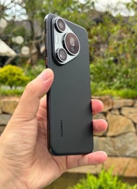 هواوي بورا 70 • ٢٥٦/١٢ • بطارية ١٠٠%