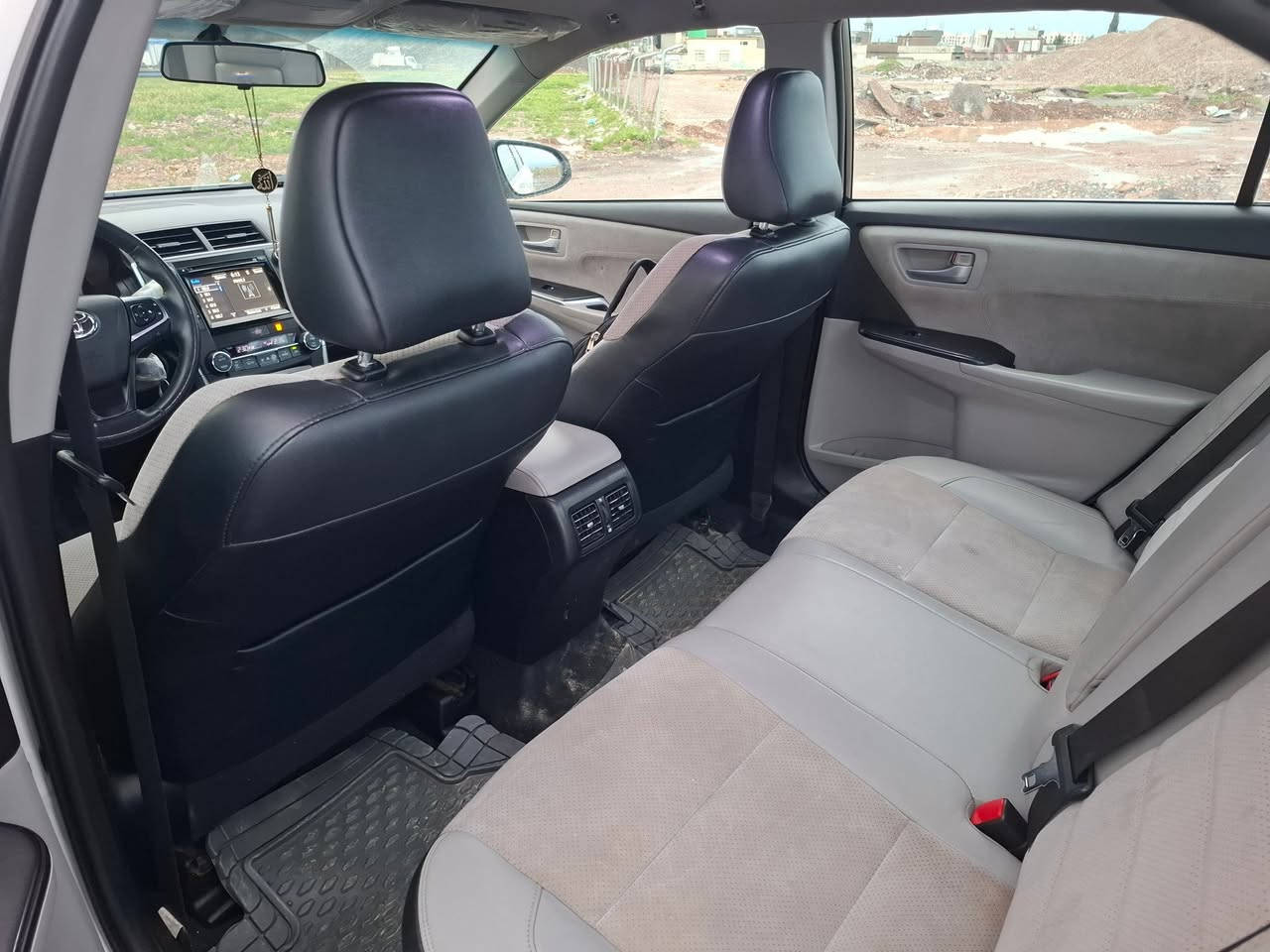 كامري موديل 2015 وارد ابيض صدفي رقم سليمانية شرط التحويل او وكاله هزه لحد شهر العاشر سنويه ل 2028   ماشيه 154الف كيلو .
ضرر بنيد وجاملغ جهه السائق وباب الخلفي جهه السكن فقط بخ لامعجون ولاشي بسبب شخوط 
ايرباك تكمه طاك دشبول ماطاك 
مكينه كير بشرط مامفتوح 
مواصفاتها
شفتات الاستيرن
تبريد شاشه مومثل se
تبريد خلفي 
كشنات الاماميه كهربائية مع تدفئه
داخل السيارة لونين المرغوب
العنوان اربيل لاستفسار ***********
السعر155وبيهه مجال بسيط
