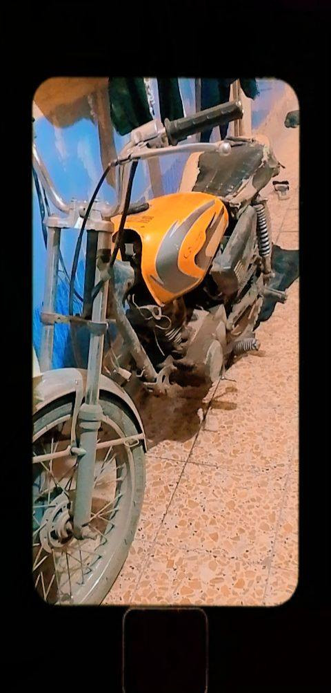 السلام عليكم دراجه للبيع أربعة كير المحرك نامة كلش زينه 
بس يرادلة ترتيب سعر 175بيه مجال حك جيه ***********بي وتساب
