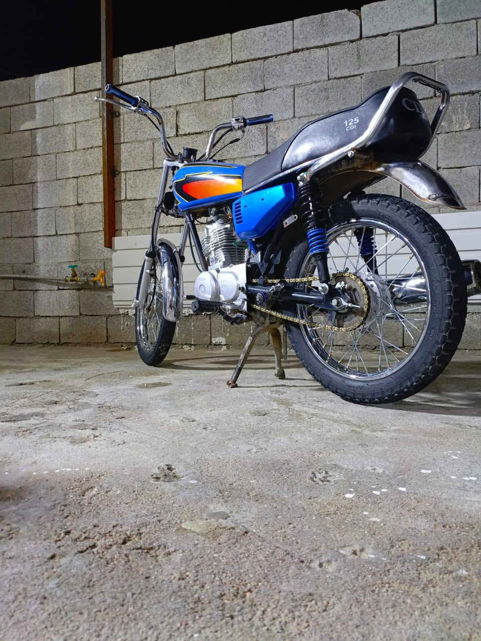 السلام عليكم مرخصه الادمن دراجه تعمير كلش نضيفه البيع ميسان ،س525
تصال***********
