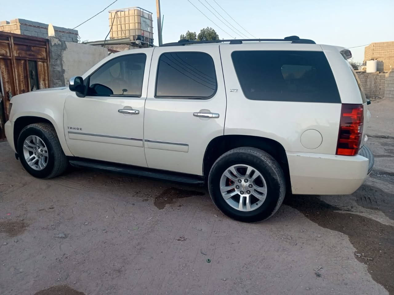 سلام عليكم تاهو مديل 2014 LTZفول موصفات تخم تاير مكينه كير مكفولات حداده جديده تبريد تشغيل ع بعد رقم بصره لاستفسار تصال ع رقم مكلف بالنشر ***********
