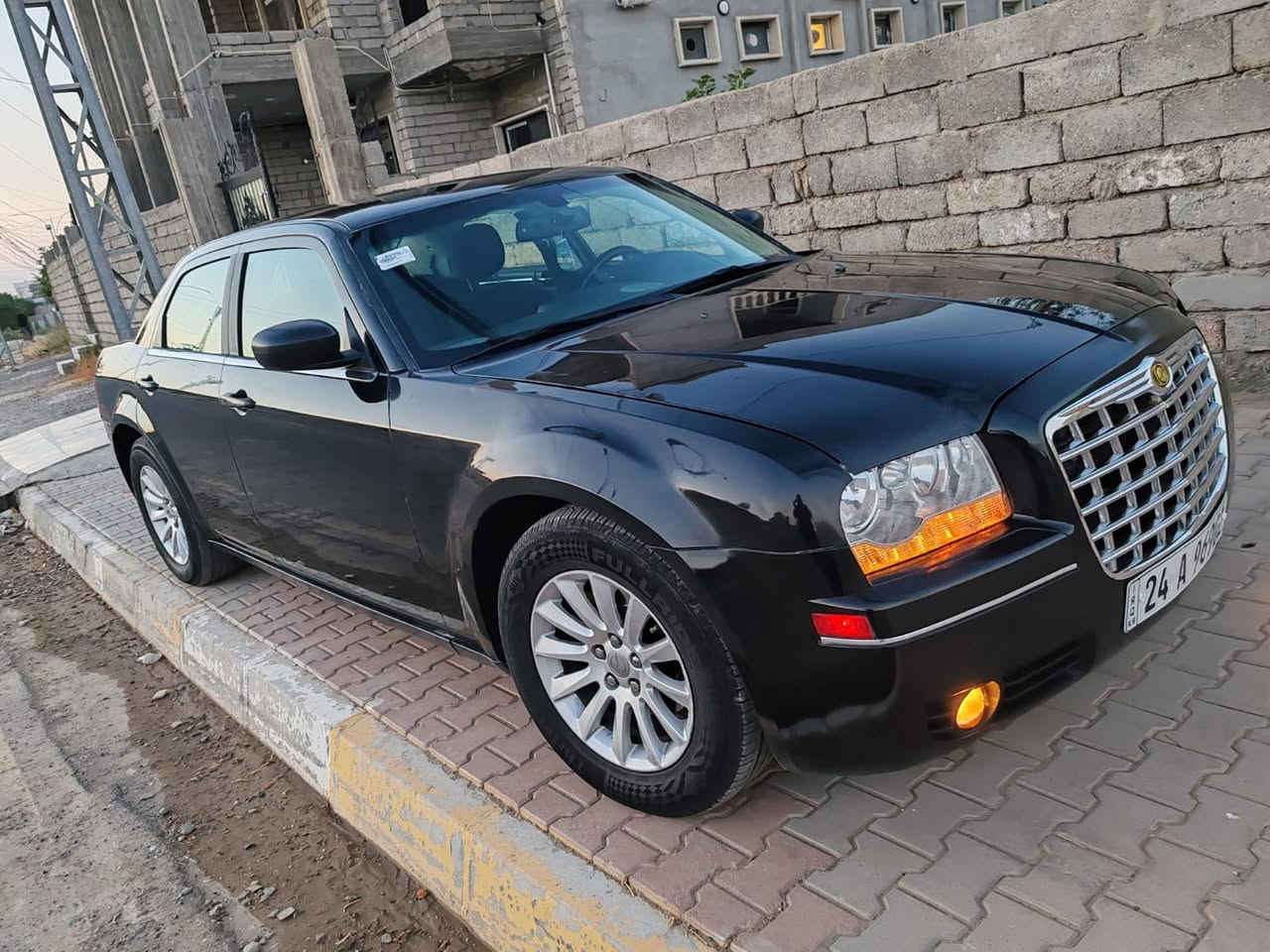 اوباما 2010 شرط كير ومحرك وصدر وكهربائيات تايرات  كلهن جديدة بشرط
سيارة بدون دواخل او ضربة شاصي
 ماشية 285 
بيها تعديل جاملغ خلفي مصبوغ وباب خلفي وباب سائق فقط صبغ بدون دواخل توحيد لون
وبيها جاملغ الصدر امبدل ايضا وصبغته صار بيه شخوط
سقفية جديدة لا رصعة ولا تقحيل ولا اي ضرر
اي نقص مابيها 
السيارة مصروف عليها بمعنى الكلمة
وإن شاءلله بالتوفيق للياخذها السعر 110 وبيه مجال مكان السياره شركاط الشراي يتصل *********** لموشراي لايتصل
