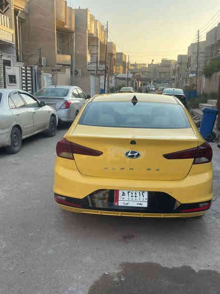 السلام عليكم 
النترا 2020 وراد امريكي 
السيارة خير من الله مكينه گير وصدرها وحداديه جديده 
مواصفاتها : 
بصمه 
فتحه سقف 
دخول ذكي 
عدسات زينون 
شاشة وكامرة دوارة
تثبيت مسار 
مانع انزلاق
وضعيات قيادة 
مثبت سرعة 
شاشة اعطال بالدشبول
كشنات السايق والصدر تدفئة
السيارة جاهزة وباقي المواصفات معروفة صور الحادث مرفقة بالمنشور
رقم بغداد والسنوية بأسمي تحويل ثاني يوم ، مكاني بغداد الأمين الثانية او بغداد / القادسية 
السعر 126
*********** ما متواجد على النت فقط رقم بغداد
