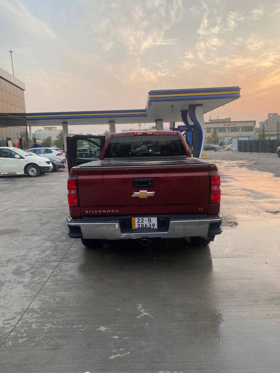 للبيع سلفادور
موديل 2017
موصفات Z71
8 سلندر 5200 
بدون صبغ 
السعر 185  ورقة
للاتصال *********** 
للبيع فقط مابيه اي نقص خير من الله
