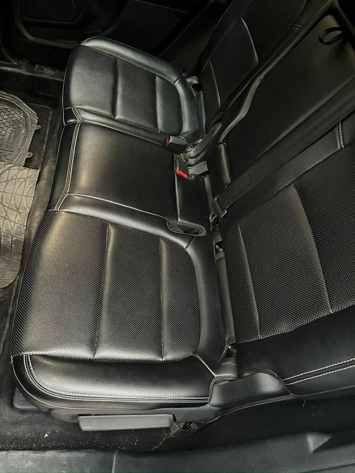 مراوس بكورلا هايبرد
فورد سكيب ٢٢ فئة sel بجم كبس 

تبريد قطعتين 

تدفئة كشنات وستيرن 

فول تحكمات ستيرن 

صندوق كهربائي 

كشنات كهربائيه 

كير ماوس 

اوتو هولد 

تشغيل عن بعد 

تحديد مسار 

مانع انزلاق 

رادار من جميع الجوانب 

محرك ٣ سلندر ١٥٠٠ تربو 

حادثها نص بنيد بامريكا ونص باب بالعراق معدل ع البارد

للتواصل ***********
