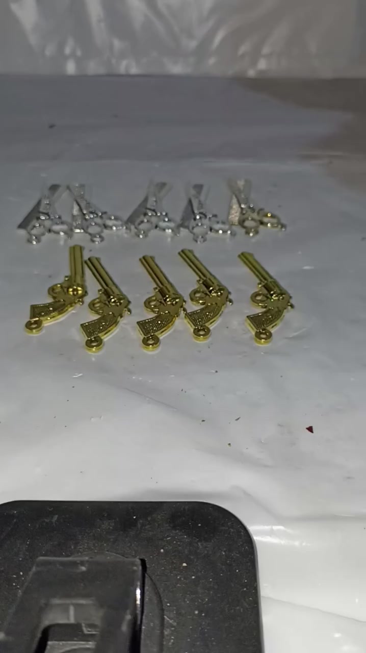 بسم الله الرحمن الرحيم 
الحجز برقم التليفوووووووووووووووووووووووون 
دي عليقه معدن طيله فضه وعليقه معدن طيله نحاس اي شكل من اللي قدامك ده اذا كان عده الحلاقه او اذا كان الطبنجه العليقه دي القطعه ب 10 جنيه وعرض خاص اي ثلاثه ب 25 جنيه
الحجز برقم التليفون والتسليم يوم السبت عند سينما ديانا في وسط البلد في قهوه الفنانين من الساعه 11:00 الظهر الى الساعه 10:00 بالليل باذن الله 
01097346233
01020701920


**إذا كنت صاحب هذا الإعلان وتريد حذفه لأي سبب، رجاءا أرسل رسالة إلى الدعم الفني**