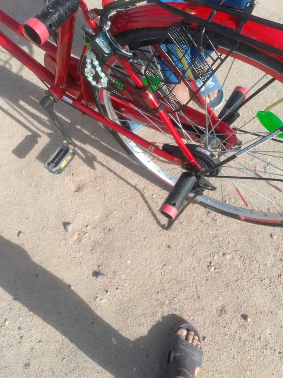 سلام عليكم بيسكل لبيع حجم 26شركه نضيف سعر 160وبيه مجال مكان الزبير ***********
