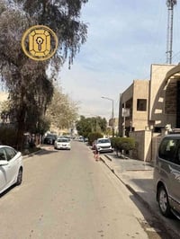 دار كلاسك للبيع   موقع ممتاز  سكن او استثمار   العنوان : المنصور حي در...