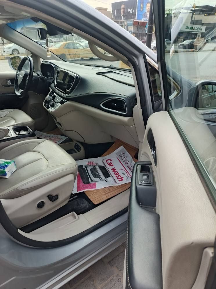 سياره جاهزه من كل شي گير محرك تخم تاير السياره فول مواصفات داخل أوف وايت كراسي كهرباء كاميرات ٣٦٠ تبريد مركزي  ثلاث قطع كراسي VIP لد نهاري لايتات لد أصل أبواب وجنطه كهرباء بصمات أبواب وجنطه  رادارات فول محيطية و مستشعرات اجتياز رقم بغداد تحول مباشر السونار مرفق وبدون دواخل للتواصل. ***********مكان السياره النجف الأشرف النجف, العراق
