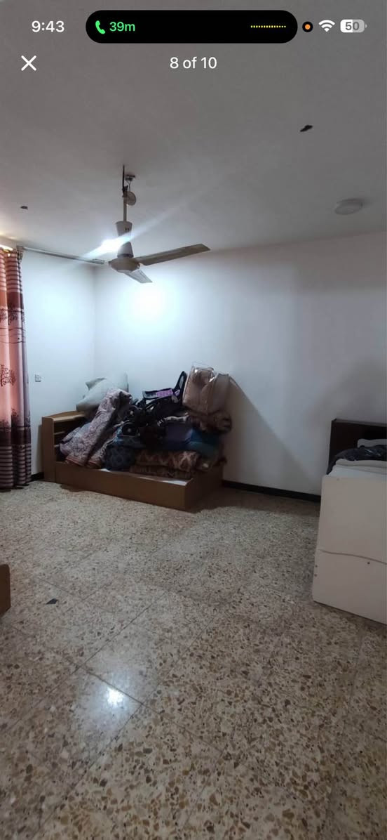 بيت للبيع مستعجل على البيع وبسبب الضروف الطارئه البيت سعره ١٠٥ مليون نهايته
  في الاساتذه شارع ٨٠ مقابل مول نون  طابو زراعي سند ٢٥  

مربع 10*10
بناء سنه ٢٠٢١ 
بناء حديث درجه اولى 
طابقين غرفه جوه وغرفه فوك  هول صاله مطبخ مجمع صحيات داخليه وخارجيه  
خلف التجاري
قريب على شارع ٨٠

*********** حلة, بابل
