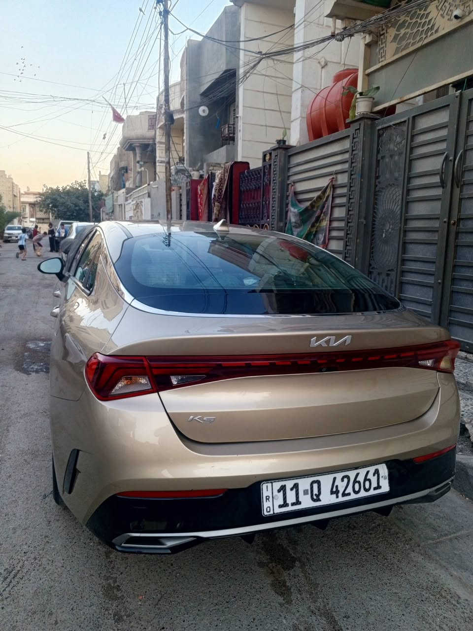 K5 
موديل 2022
المواصفات 
بصمه +بصمه تشغيل عن بعد 
رادار امامي و خلفي 
جنطه ذكيه 
أوتوهولد 
تحكم تبريد البيانو 
سايدبريك دكمه 
ويل 16
تحكم ستيرن جهتين
تحديد مسار 
حادثه بنيد و جاملغ ايمن 
رقم بغداد 
مكان السياره بغداد البلديات 
***********
رقم الواتس اب ***********
