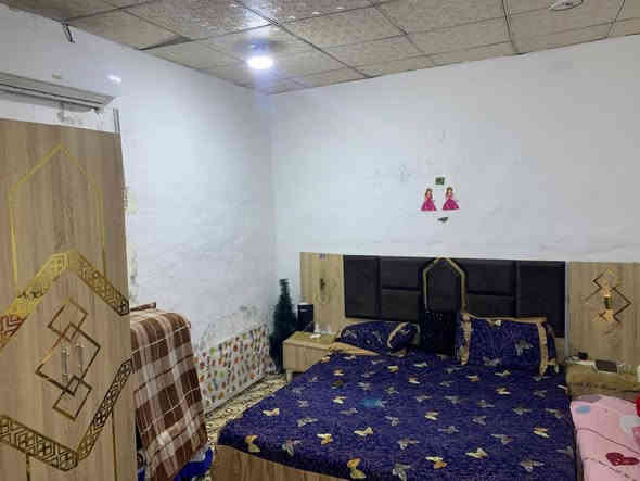 بيت تجاوز للبيع غرفتين وصاله ومطبخ مع حوش صغير العنوان الاصمعي شقق الفاو خلف مدرسه بن ثابت السعر  11 وبي مجال ***********
