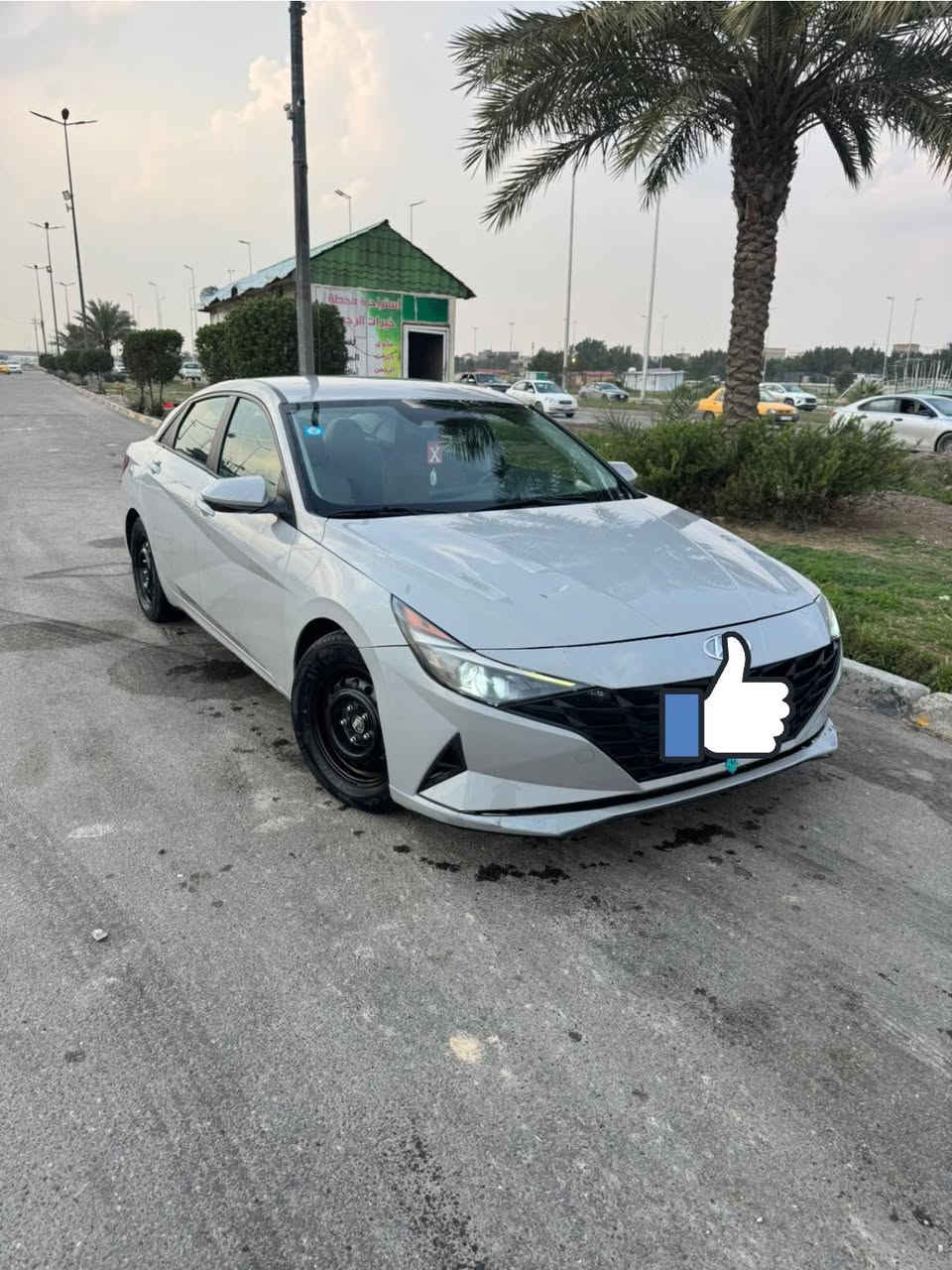 السلام عليكم النترا 2021 امريكي محرك 2000 دوش بغداد اسمنتي 
موصفات بصمه تشغيل عن بعد كشنات تدفئه رادرات امامي وخلفي وعليهة منضومه غاز دوشمه كشنات وارضيه اصليات وباقي الموصفات معروفه ماشيه 160 الف ضربتهة بأمريكا مثل ما موضح بل صور فقط صبغ بدون فتح السياره جاهزة بدون اي نقص مكان السياره بغداد قرب مجمع بسمايه السعر 125 وبي مجال للتواصل ***********
