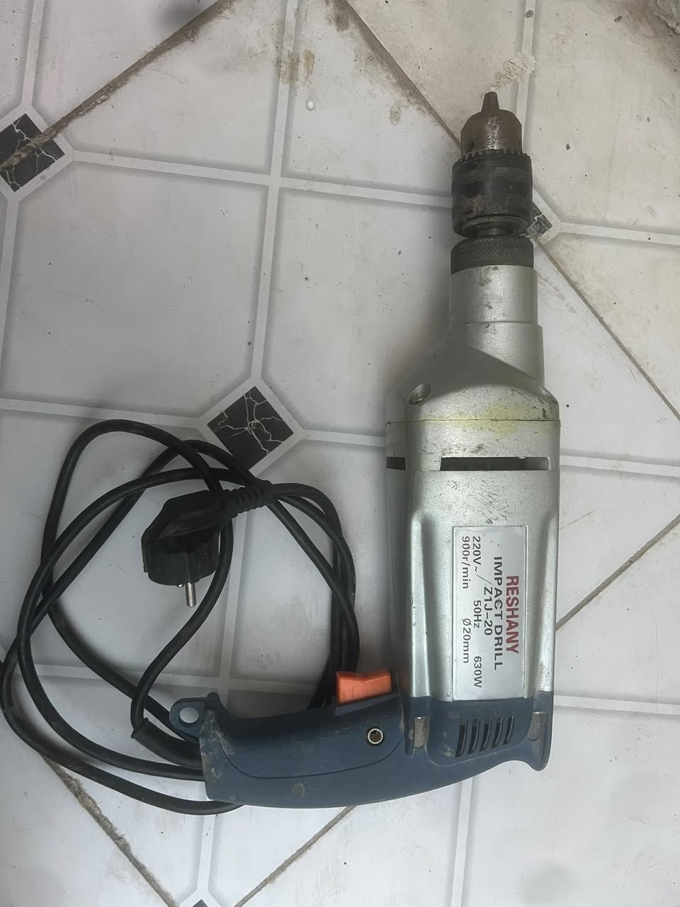 السلام عليكم غراض للبيع 
دريل شرط الشغل فتح وشد وتثقيب سعرة ٣٠ الف 
واير 3فيز 3/2
5ملم تقريبا ٥٠ متر واكثر سعرة ٣٥ الف
٣حجرات الفين دينار 
ساعة شغالة الفين دينار 
سيت براين الفين دينار 
واير نزال ٥ الاف  دينار 
فيتة ٦٠ متر سعرة ١٠ الاف 
المكان الزبير توصيل موجود


**إذا كنت صاحب هذا الإعلان وتريد حذفه لأي سبب، رجاءا أرسل رسالة إلى الدعم الفني**