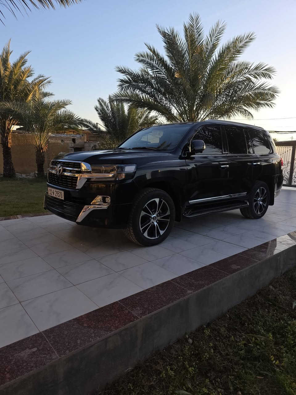 لاندكروز ٢٠٢١ 
بريم اصل 
مكفول 
ماشيه ٩٩ الف
فو مواصفات
ربع كامرات
شاشا سقف
كشنات كهرباي ٣ 
فتحه
دبل ماوس
شاحن لاسلكي
زراك لايت
رقم بغداد جديد
تخم تاير 
بغداد تقاطع النهروان 
***********
