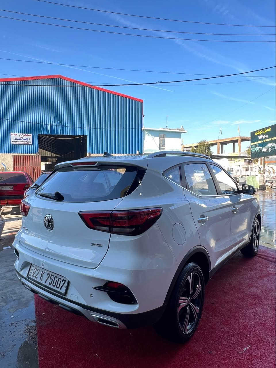 MG ZS
موديل 2023 
شريكة اربيل MG 
معرك 1/5 بئ توربؤ مرغوب 
54/000 هه زار كيلو مه تر رؤيشتوه 
معرك و گير و كاره باييات هه مووى به شه رت 

مواصفات / شاشه ايپاد بيلادى / پانؤراما / كوشين جلد و هيتر / كوشين كاره بايي / 5 كاميره و 360 پله / حساس 360 / تعديد سرعة / لايتد ليد / بسمة / گير عادى و توماتيك / ڤؤليؤم / نيزامى carplay / نه ينؤك كاره بايي و شه فت / فول فول. 

ته نها ده رگا و جاملغى گؤراوه و سبغ بى تعديل و بى داخلى هه مووى به شه رت 
 
هه موو شتى بيلادى خؤى ماوه ته وه 

*********** تلفون ☎️ أربيل, العراق
