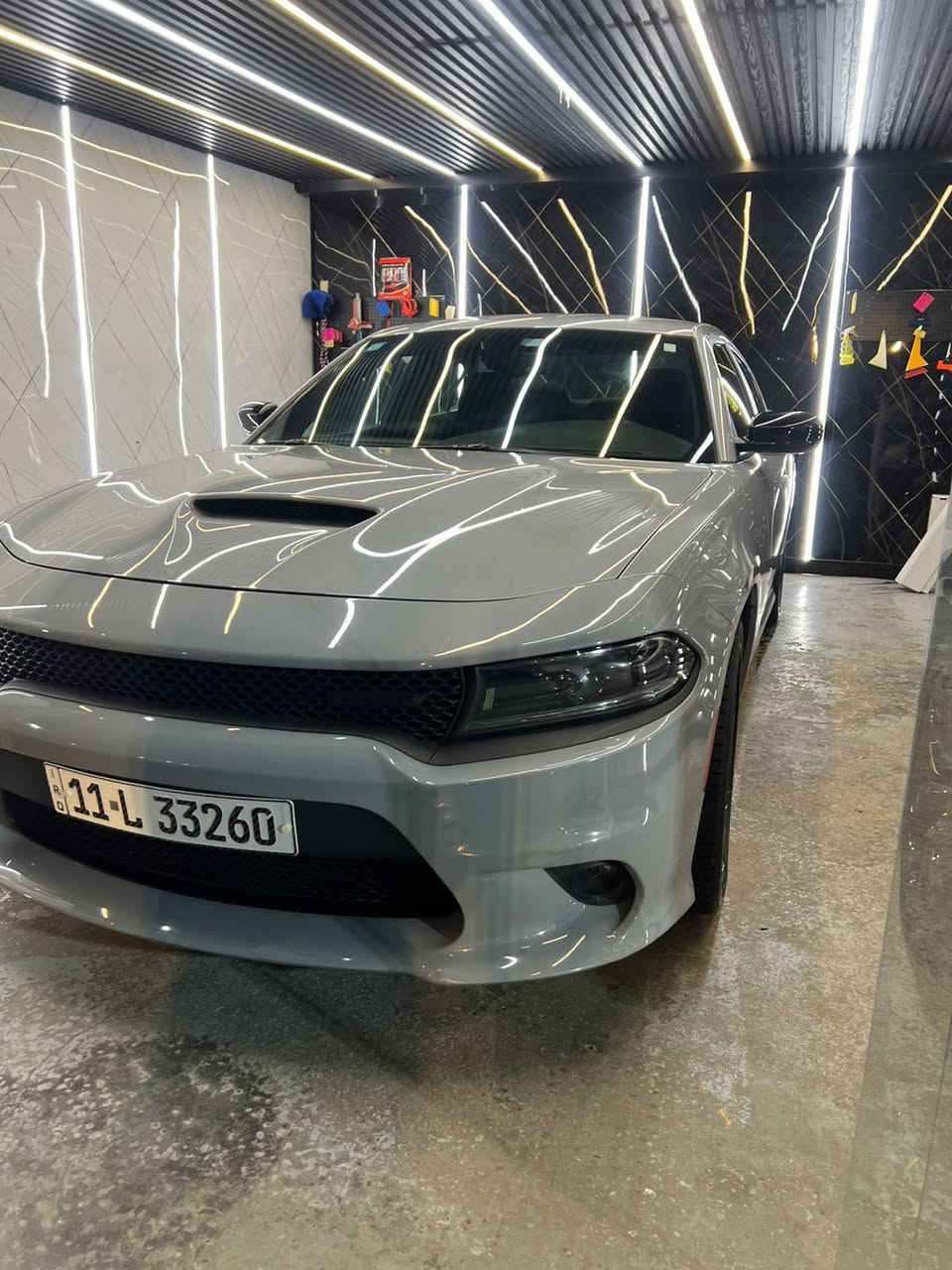 السلام عليكم
للبيع دوج جارجر 
موديل 2022
اللون سموك 
جيتي GT
شفتات استيرن 
كشنات حضن 
نظام SPORT
حساسات خلفيه 
كأمره دواره 
شاشه كبيرة 
ماشيه 28
سونو موجود 
رقم بغداد الجديد بسمي 
صورة الحادث موجوده أضافه إلى سونر 
السيارة كسر كارتون اخت الزيرو احله من الصور 
رقم الهاتف ***********
***********
