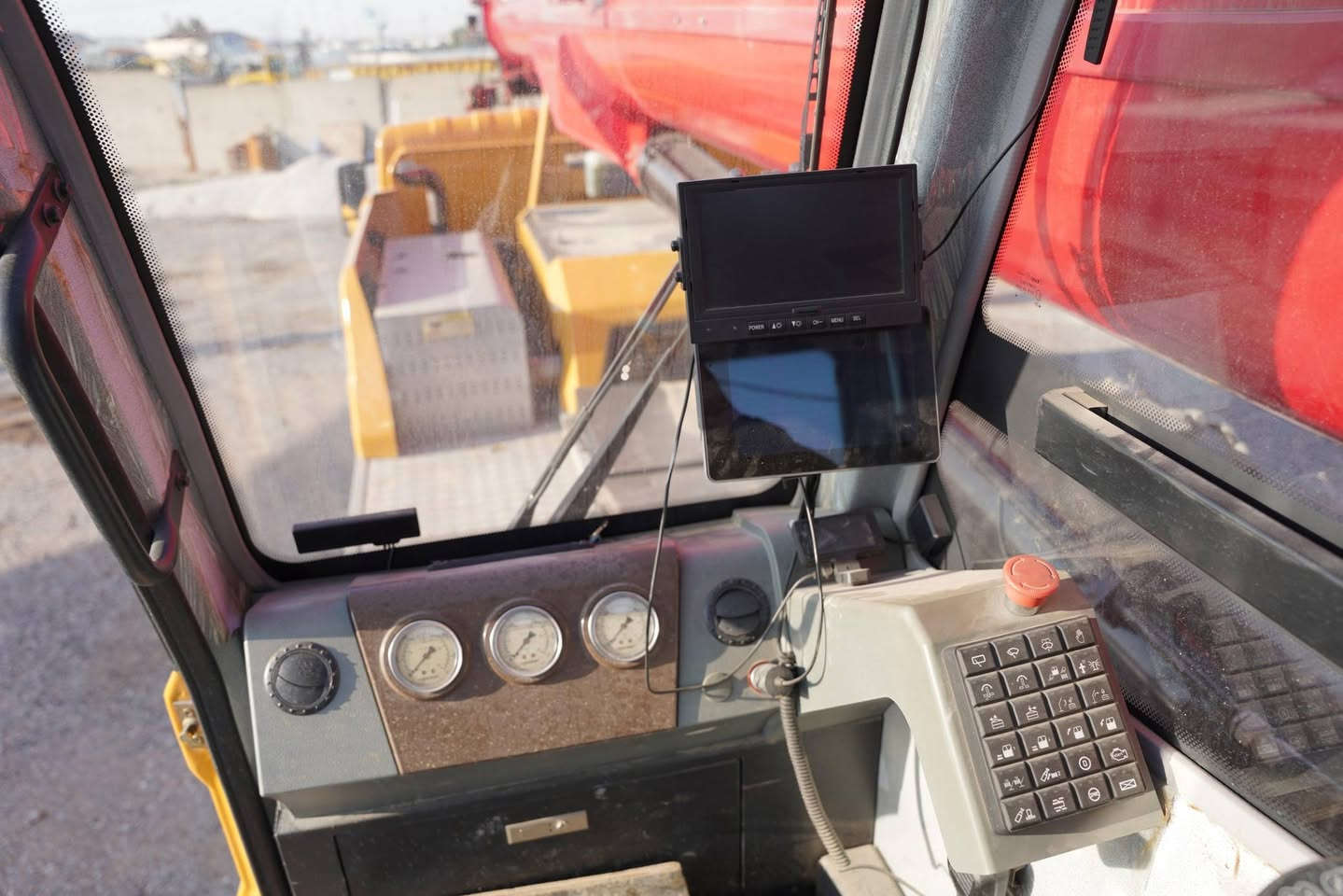 ونش 50 طن ساني سنه الصنع 2023 موجود اربيل فل سيفتي اعلى صنف *********** للتواصل
