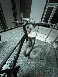 بايسكل للبييع على حطته السعر 45 وبي مجال بغداد حي جميله الرقم 07716583...