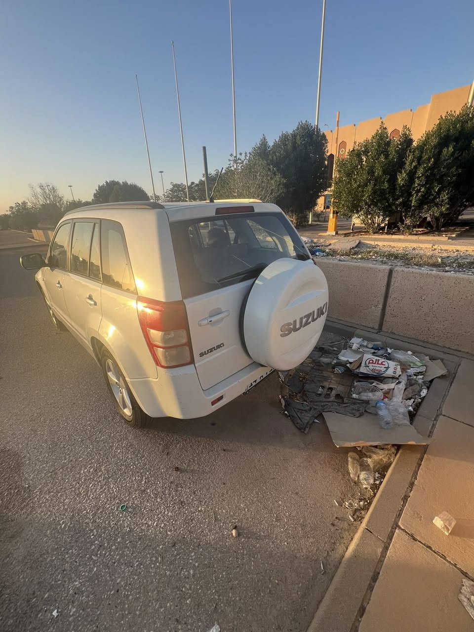 سلاام عليكم سياره سازوكي مديل 2011سياره مكفوله جديده وماناقصهه شي كهربائيات كلهه شقاله محرك وكير مكفول للبيع شرط لتحويل السعر 85ورقه المكان البصره الهارثه قرب طاقه لكهربائيه *********** او هاذ بي واتساب ***********
