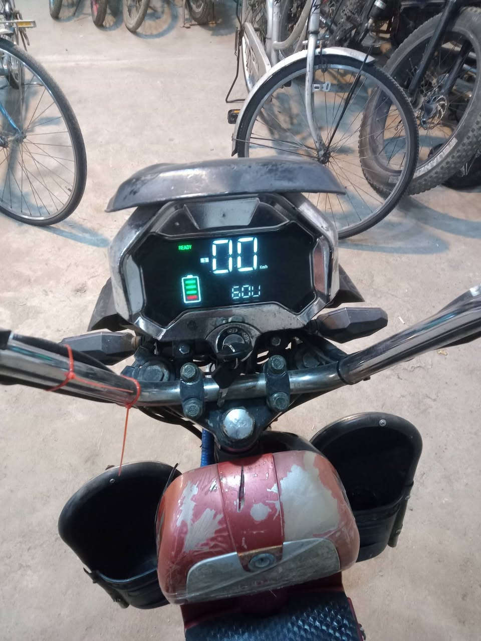 سلام عليكم دراجه هارلي خير من الله 
بطاريات زينات فحصتهن قبل كم يوم9ونص
السعر 300قفل
***********
***********
