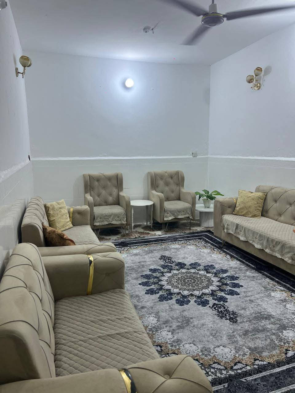 🔹 دار 160م طابق واحد بحي الحكيم🔹
🔹رقم الاعلان (104)
::::::::::::::::::::::::::::::::::
🔹المنطقة:- حي الحكيم 
🔹نوع العقار:- دار سكن
🔹المساحة:- 160م
🔹الوجه:- 10م
🔹النزال:-16م
🔹سنة البناء: 2014 
🔹عدد الطوابق: طابق واحد
🔹تفاصيل البناء::
الطابق يتكون من::  استقبال وهول ومطبخ وغرف نوم عدد/2/وصحيات 

 اقرب نقطة في: 
 
👈و لمزيد من التفاصيل يرجى التعليق (((ب تم)))

👈او زياره مقرنا الكائن في داموك طشاش قرب الاسعاف الفوري


**إذا كنت صاحب هذا الإعلان وتريد حذفه لأي سبب، رجاءا أرسل رسالة إلى الدعم الفني**