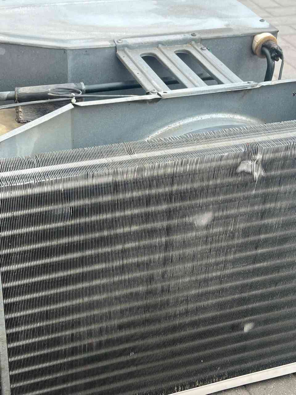 مكيف جنرال طن ونصف للبيع 
كلش نظيف الله شاهد كلش نظيف  عطله نقص غاز وتم تصليحه بشكل مضبوط  
بيه ضمان ع الفحص 
السعر 250 الف
العنوان الجمعيات مقابل شارع الصنكر
اتصال/***********
