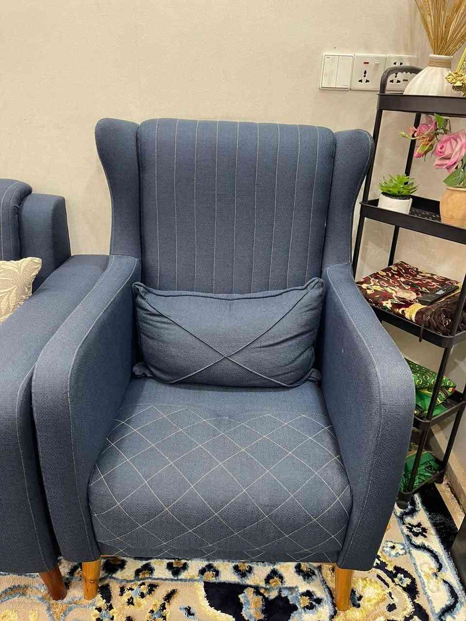 تخم ٧ مقاعد بسعر ٣٥٠ كفاءات العبيدي ***********
