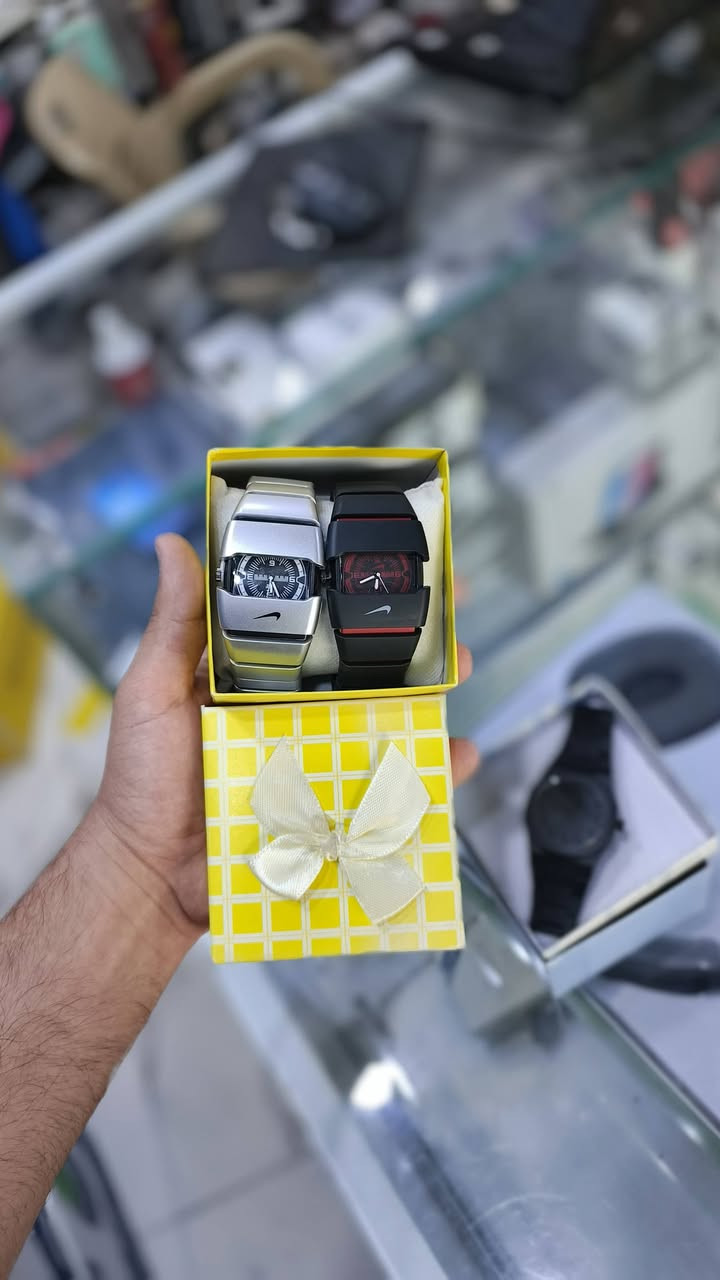 الساعات الرجالية الاصلية⌚ 

• ​متوفر توصيل لكل المحافظات 🚕 

​📍 العنوان: ديالى - الخالص - حي العمال - قرب جامع سعد. 
مركز ايكو الالكتروني
📞 اتصل بنا: ***********
حياكم الله في مركزنا، نتشرف بزيارتكم!
