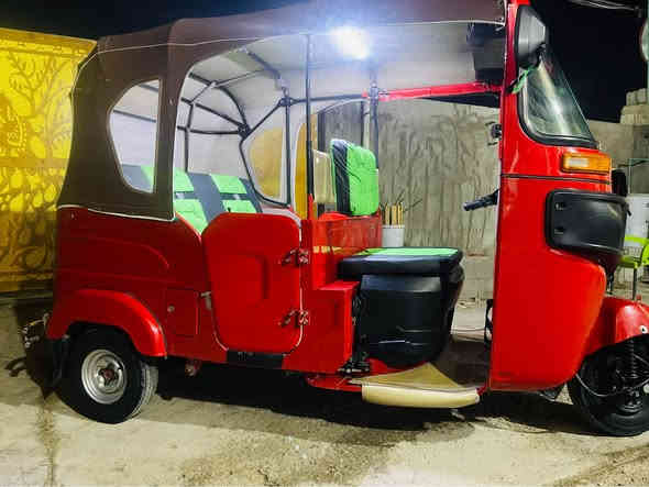 السلام علكيم تكتك 2022 رقم وسنويه بسمي 
دوشمه وسفريات ومسجل وناره داخليه تكتك جديده وحلوه محرك وكفول اكسل مكفول مكانه بغداد المعامل 
*********** بغداد
