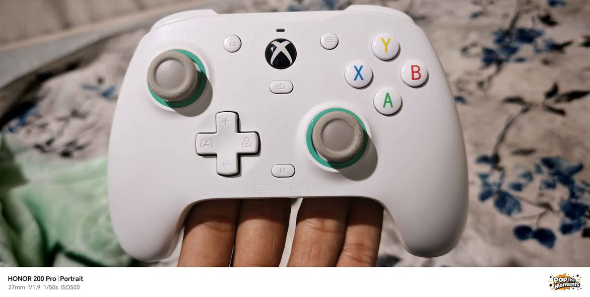 السلام عليكم جوستك xbox جيم سر جديده مستعمل ماخذه ٥٥ ريده ٥٠ اوبيه مجال حك الجيه مكان كربلاء توصيل ما عندي *********** كربلاء, العراق
