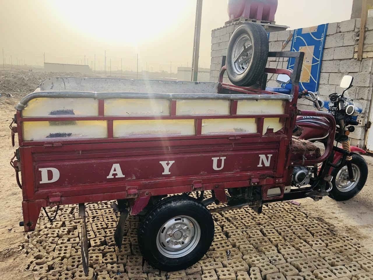 سلام عليكم ستوته موديل 21ستوته نضيفه حله من صور جهزه ما نقصه ايشي ارواق صولي مكاني بغداد بسمايه رقمي *********** سعرها 1600وبيه مجال وياه قمريه بس شايله
