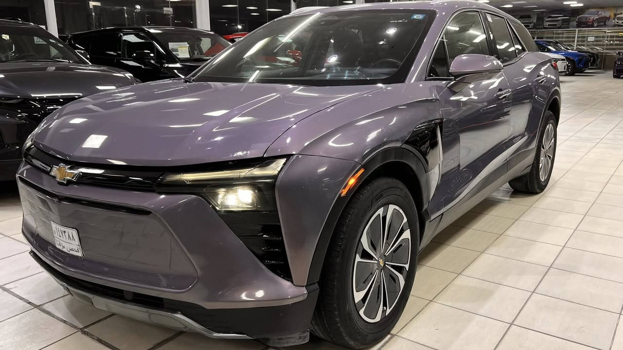 السلام عليكم ورحمة الله وبركاته.
#معرض_ابن_شعبان_لتجارة_السيارات. 
_____________________________
✅اسم السيارة : شوفرليت بلايزر كهرباء
✅الفئة :EV.  LT 
✅الموديل :  2024 
✅رقم السيارة : بغداد تحويل ملكية
✅السعر : 225  ورقة 
✅الضرر : الجاملغ الامامي الايسر تعديل بارد فقط
✅عداد المسافة : 26 الف ميل
✅الايرباكات : ضرر ايرباك الدركة راجع بلادي 
______________________________
🔻1-محرك كهربائي بالكامل 500 كيلو متر للشحنة الواحدة
🔻2-ويل كب حجم 19 مع طقم تايرة 🔻بحالة ممتازة 
🔻3-بصمة ابواب و بصمة تشغيل و تشغيل 🔻عن بعد 
🔻4-لايتات زينون عالي ناصي اصل 
🔻5-مرايا جانبية كهرباء شفط
🔻6-رادار جانبي 
🔻7-حساس خلفي اصل 
🔻8-قبق جنطة كهرباء 
🔻9-فتحة سقف بانوراما  
🔻10-كامرات محيطية عدد 4 
🔻11-تحكم ستيرن جهتين متكامل 
🔻12-رادار امامي مانع للتصادم
🔻13-شاشة كبيرة الحجم للتحكم بكافة الايعازات
🔻14-غرفة السيارة جلد اسود مع ابيض 
🔻15-تدفئة  المقاعد الامامية
🔻16-شاحن واير ليس لاسلكي

🔵السعر المطلوب : 225  ورقة🔵

_____________________________
للأستفسار اكثر : 
الادوات ☎️***********
المبيعات☎️***********

🔴العنوان: النجف الاشرف🔴
🔴المدينة المائية🔴
🔴مقابل حي الجامعة🔴
🔴مجاور كافية الزاويه🔴
