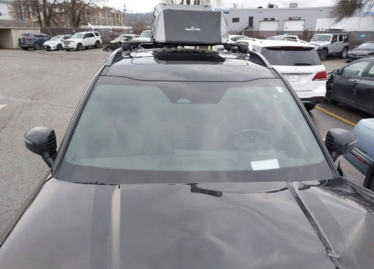 السلام عليكم للبيع كيا تلورايد 2024 
فئة ال SX XPRO فول اعلى شي بدون ايرباك 
بدون راديترات السياره ماشيه 20 الف ميل 
الحادث مثل ماموضح بلصور جاملغ ومقدمه البنيد 
السياره توصل للحره بعد 15 يوم 
 السعر واصل بلحره 190 بدون تصليح وبدون كمرك
لعنده كتاب شهداء يكدر يدخلهة بكتابه  
للاستفسار ***********
