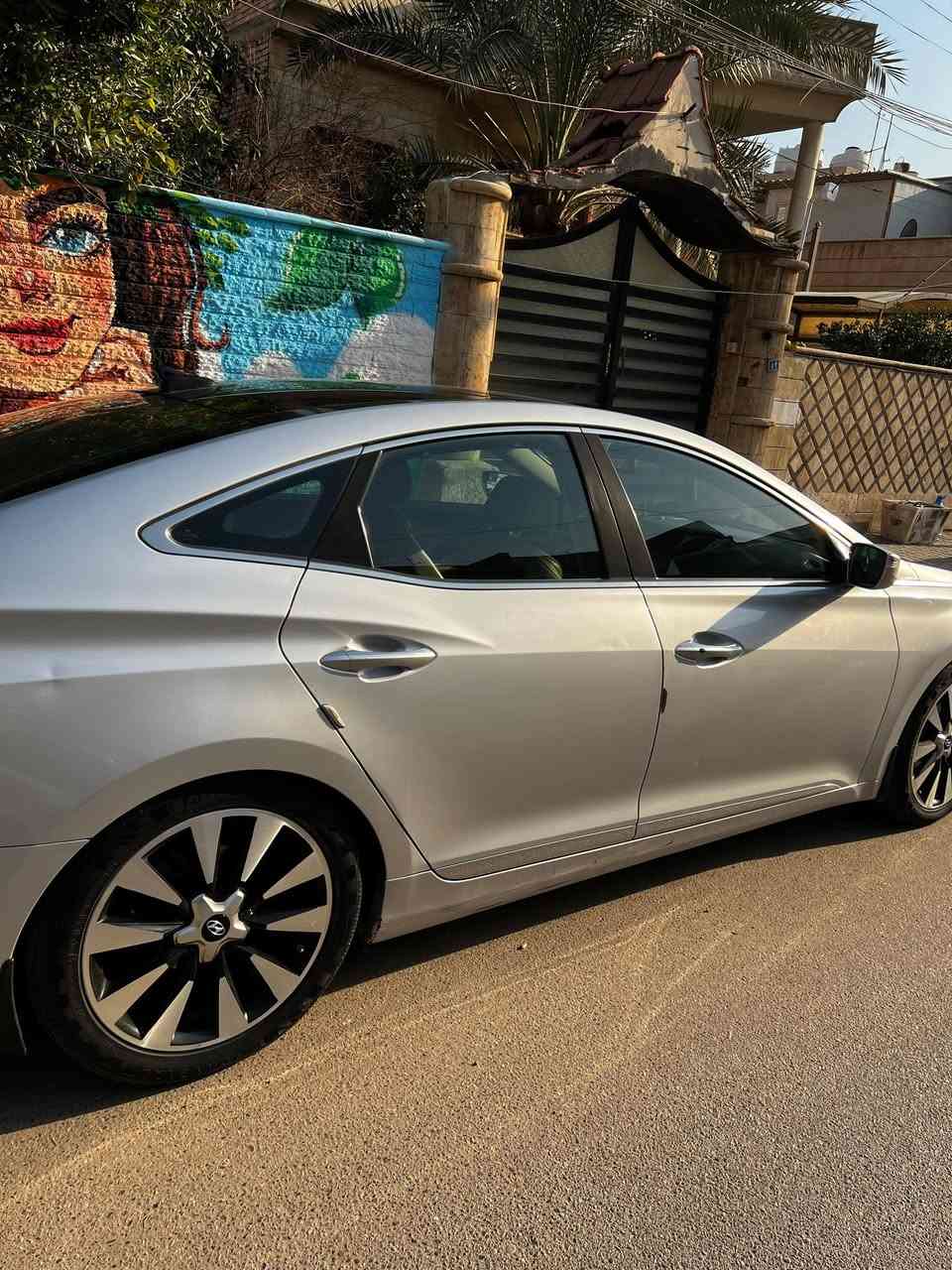 السلام عليكم
للبيع سيارة هونداي أزيرا لون سلفر وارد أمريكي  موديل 2014 رقم بغداد الجديد بأسمي

السيارة(( لمتد)) فول للأخير

 مواصفات :

بصمة تشغيل وبصمة أبواب

بانوراما

بردة خلفية كهرباء بلادية

بردات ابواب خلفية بلادية

تدفئة تبريد كشنات

خزن ميموري

حساسات خلفية وجانبية

منبه رجوع

مري قلاب

تحكمات ستيرن جهتين

مثبت سرعة

لد داخلي

منظومة زنون بلادية

محرك 3300 

بجم كبس

السيارة جديدة بدون نقص برغي كير مكينة صدر على وضع الشركة ما محطوط عليها سبانة شرط، منظومة تبريد كاملة ثلج❄️

حادث السيارة قطعة وحدة جاملغ خلفي جهة اليسار والباقي كفالة ماشية(( 65000))

مكان السيارة بغداد الاعظمية

السعر 135 ورقة

***********

***********
