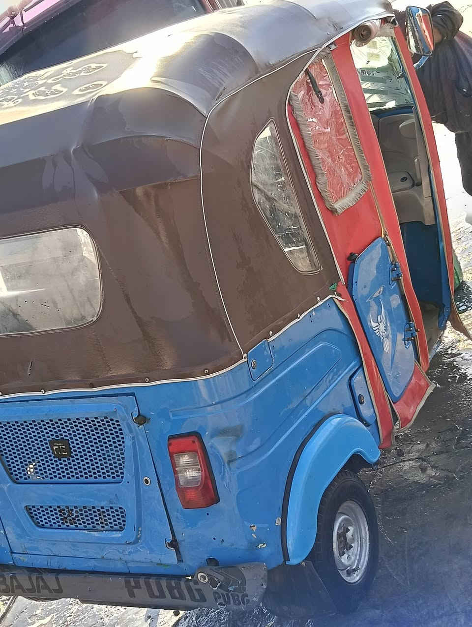 السلام عليكم توكتك للبيع موديل 21 السعر خاص رقم الهاتف ***********
