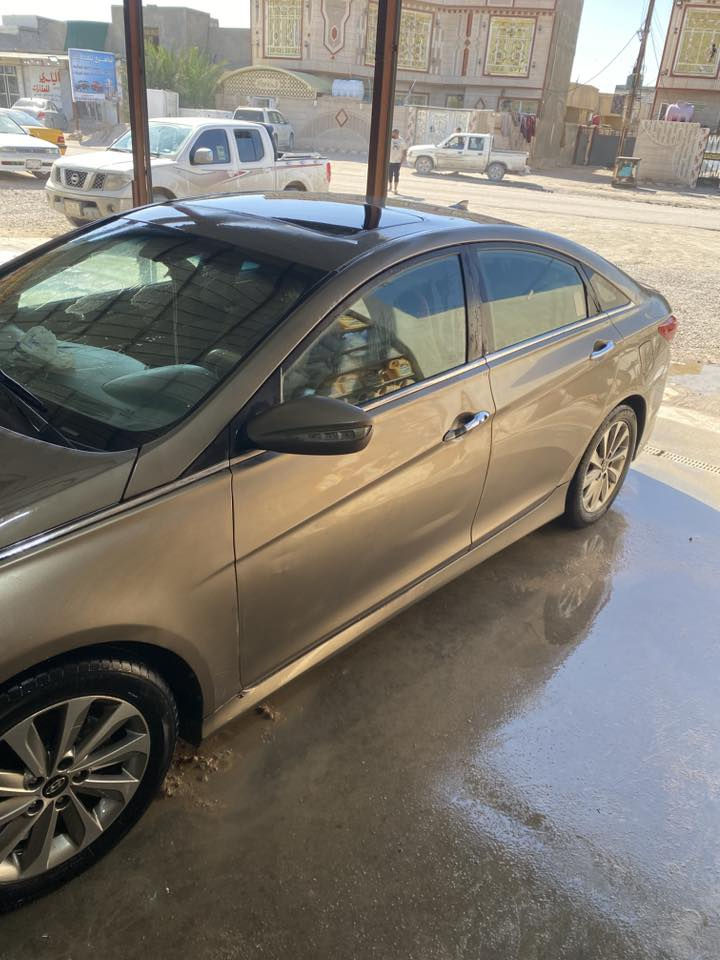 السلام عليكم سوناتا ٢٠١٤ فول مواصفات لمتد وارد أمريكي رقم بصره باسمي سنويه جديده مكينه وكير وحداده كفاله السعر ٩٥ ورقه 
المكان البصره الزبير 
***********
