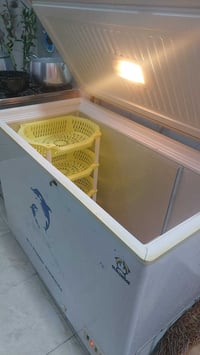 ثلاجة • للبيع