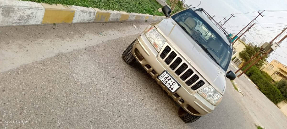 سلام عليكم مكان سياره كركوك  رقم اربيل سنويه هزه وفحص جديد.س نويه لحد 31  بسمي شرط تحويل سياره دفع رباعي
جيب شيروكي لمتد موديل 2000 ...8سلندر 4700بدون اي حادث كير محرك جديد
بيها 3 قطع صبغ بدون دواخل فول فول تبريد ثلج..كراسي كهرباء تدفئه..سيدي جنجر. مع مضخم صوت بلادي. سياره على وضع شركه  سعرها 70 وبيها مجال  للاستفسار *********** كركوك, العراق
