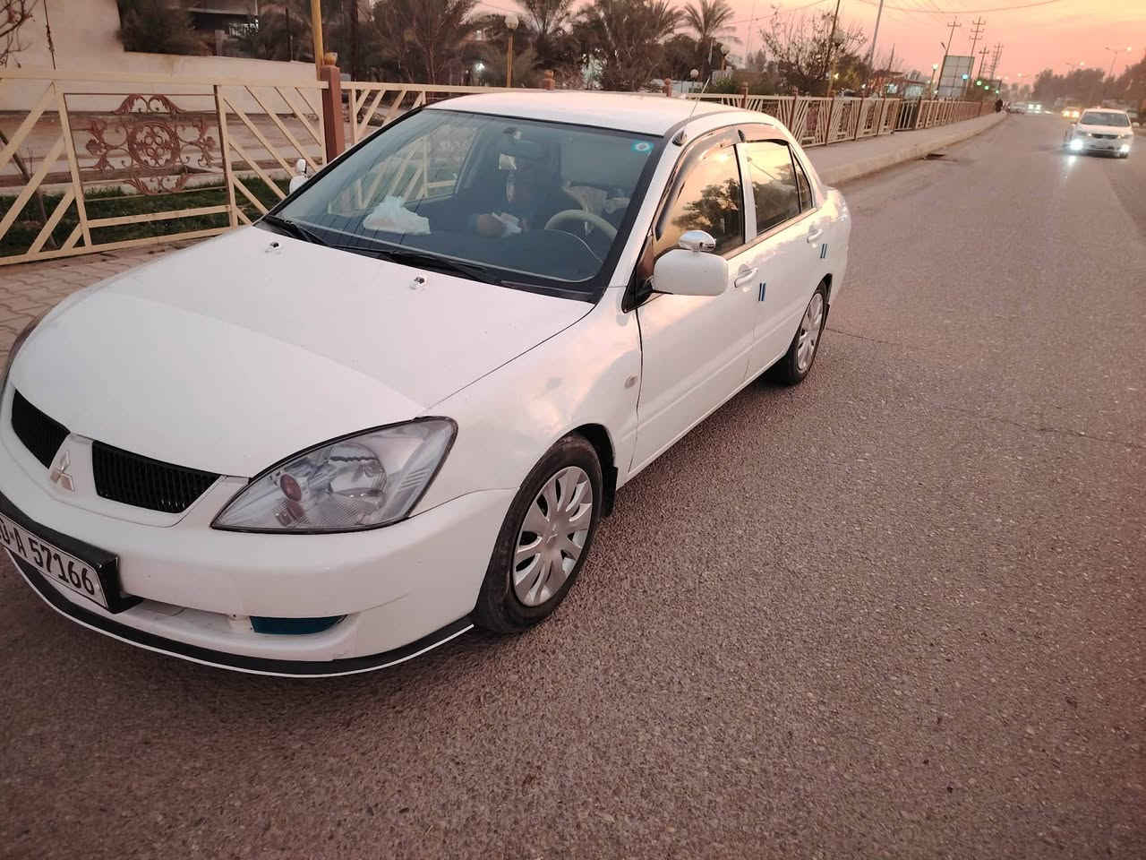 لانسر موديل 9 رقم ديالى بسمي
بدون حادث صبغ فقط هلالات 

مكينه كير كفاله 

تخم تاير صدر جيد جدا 

تلفون / ***********

السعر / 82 وبيه مجال 

مكاني / ديالى / دلي عباس 

ملاحظة / اذا اكو مراوس كورلا أو النترا أو لانسر أجرة
