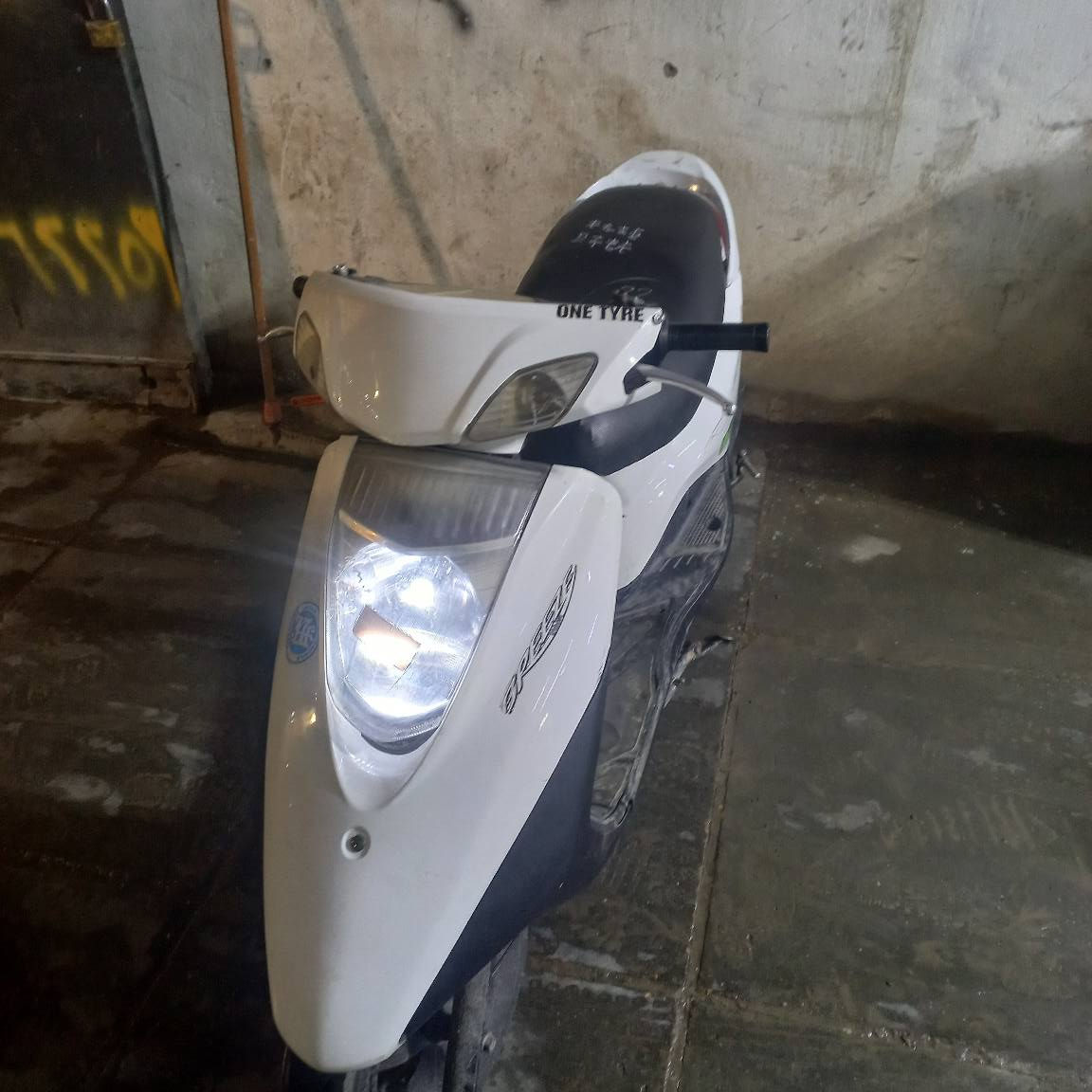 دراجة بريز نضيفة مكينة ناعمة تخبل  كهربايات كلهة شغالة نكرة سلف بكل وقت سعرهة ٤٥٠  مكانهة جميلة  
ي ستفسار *********** بغداد, العراق
