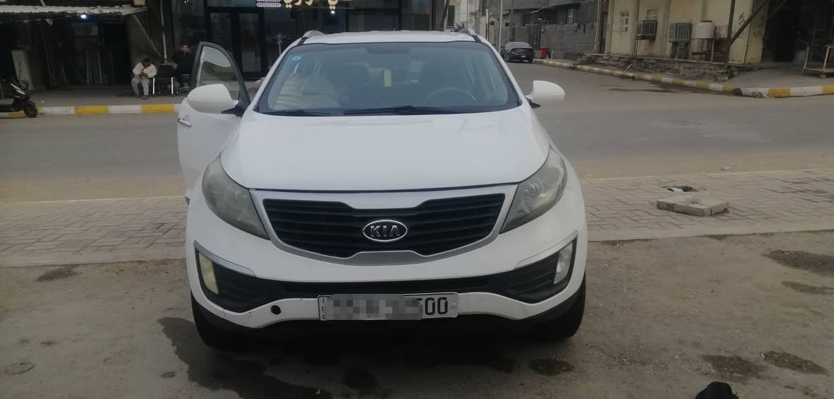 السلام عليكم
متاح كيا سبورتج ٢٠١٢ خليجي انبار سياره كاعده بلاديه محرك ٢٠٠٠ بلادي تحكم ستيرن بيها تبديل صندوك  وشويه بارد جاملغ خلفي سياره بسمي السعر ١٢ وبيها مجال شي  قليل مكان السياره الرمادي للتواصل ***********
