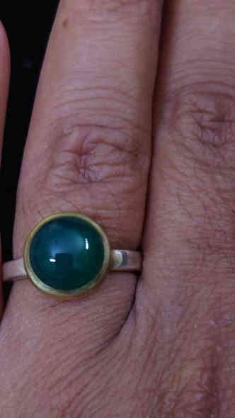 عقيق ناعم صياغة يدوي السعر 40الف العنوان بغداد زعفرانية فضه 925الهاتف *********** بغداد
